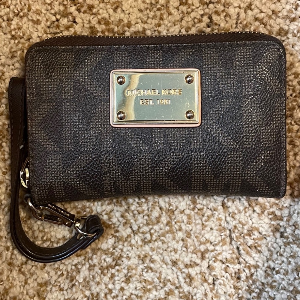 Michael Kors wallet